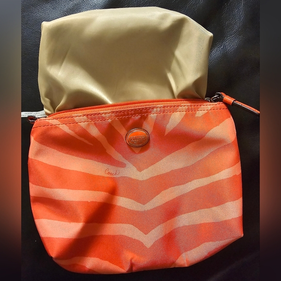 Coach Tangerine Chevron Nylon Makeup bag EUC - Picture 11 of 14